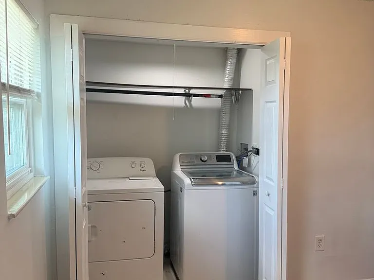861 Sky Lake Cir #C — Photo 20
