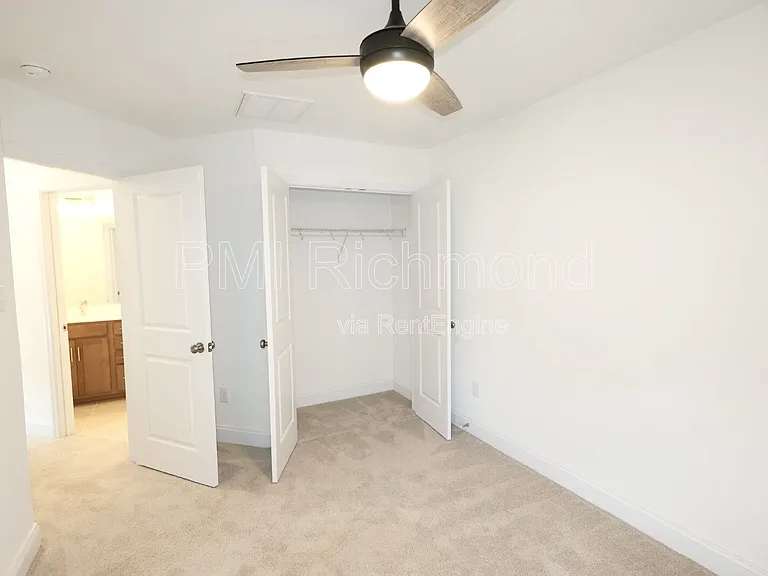 425 Randolph View Dr — Photo 34