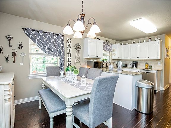 5th image of 4 Ashburton Ln
