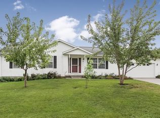 210 Hope Ave, Urbana, IA