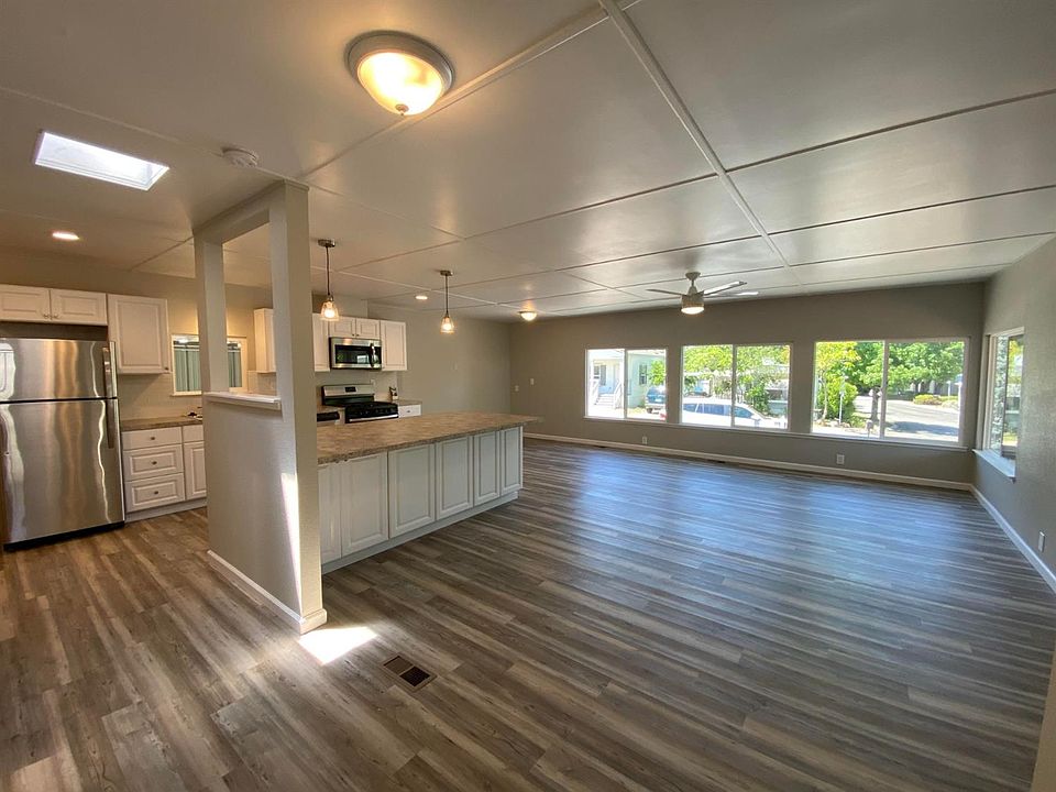 1st image of 53 Goldenrod Ave