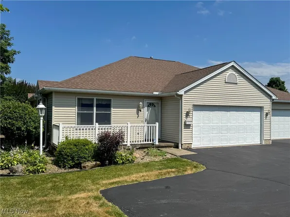 3235 Starwick Ct, Canfield, OH 44406
