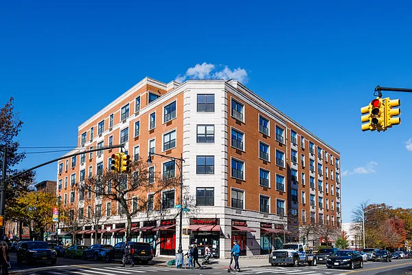 Rented by MNS | media 6