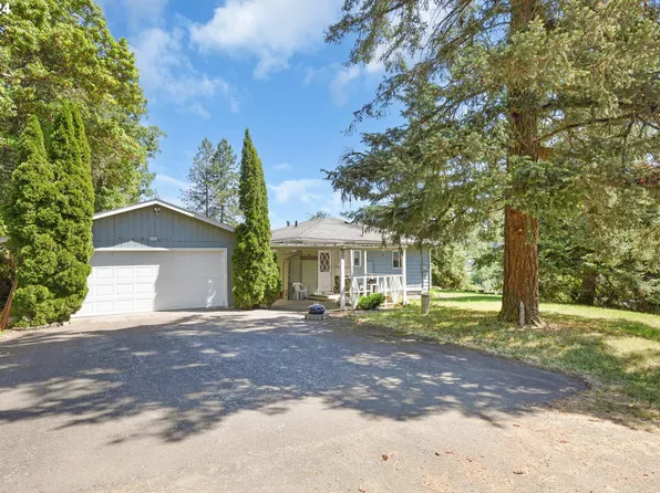 223 Forgotten Ln, Roseburg, OR 97471
