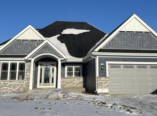 N945 Winds WAY, Oconomowoc, WI 53066