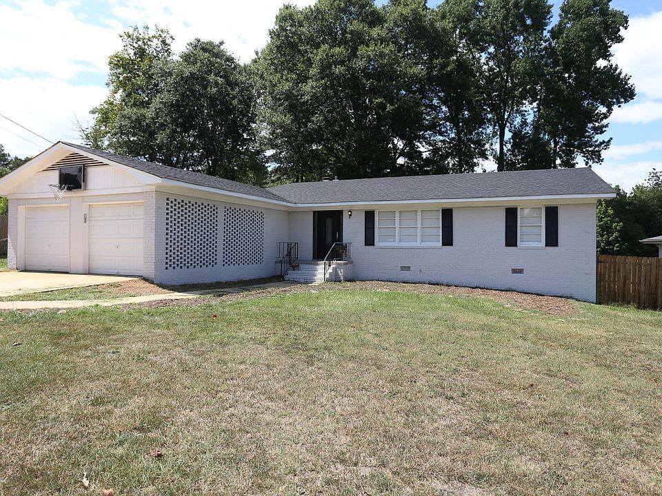 1st image of 108 Millbrooke Cir