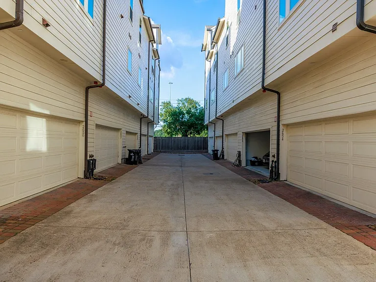 2656 Fountain Key Blvd — Photo 26