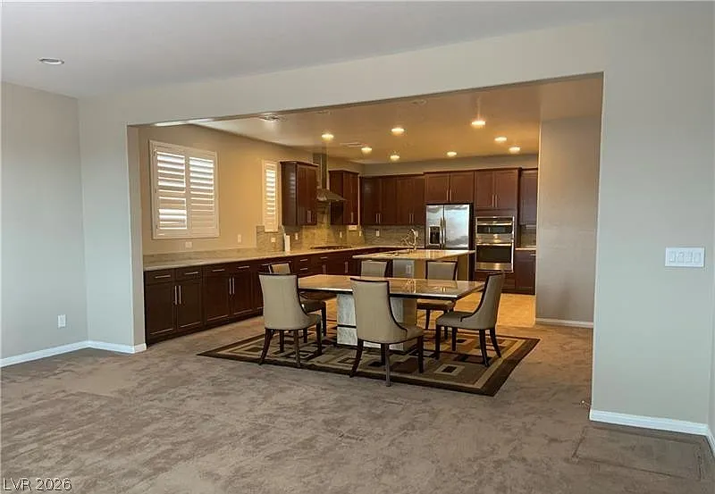 5 bed, 4.0 bath, 3788 sqft, $3,395 — Photo 2