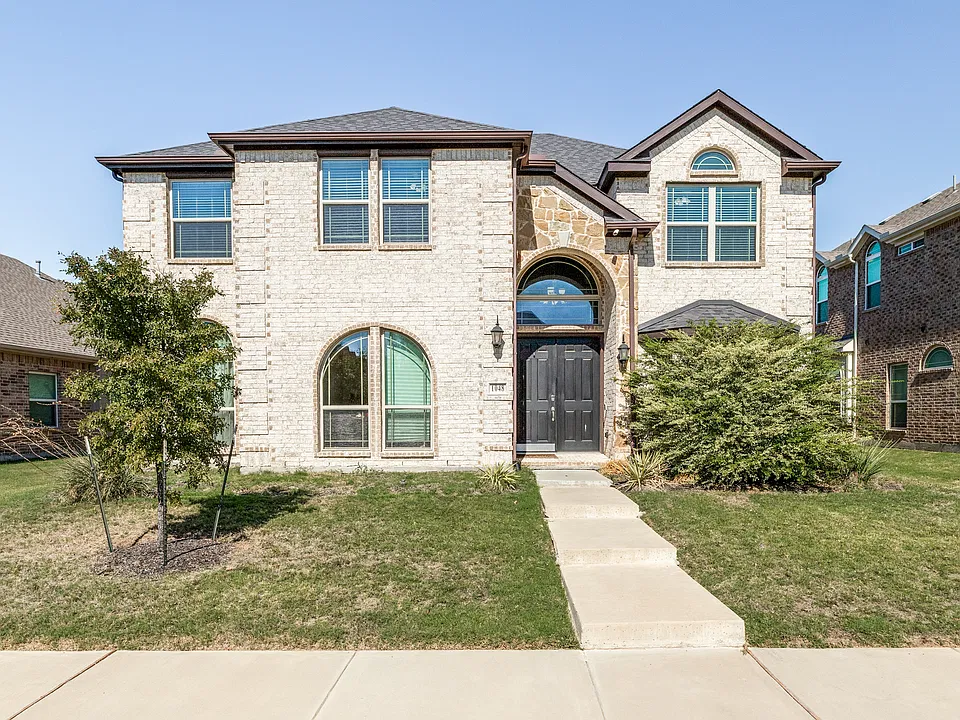 1048 Anatole Dr