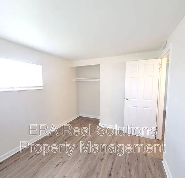 3600 Cushing Dr #B — Photo 5