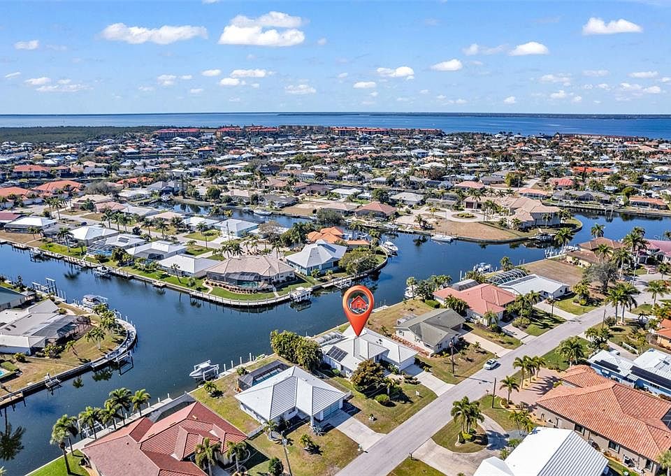 1st image of 155 Crescent Dr