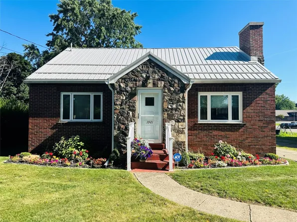 3921 W Ridge Rd, Erie, PA 16506