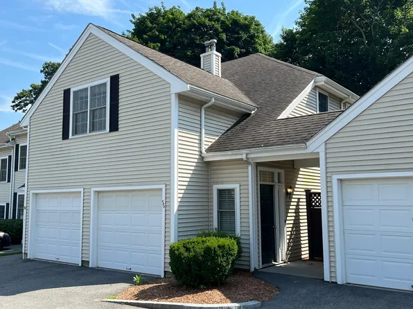 56 Evergreen Cir Unit 56, Canton, MA 02021