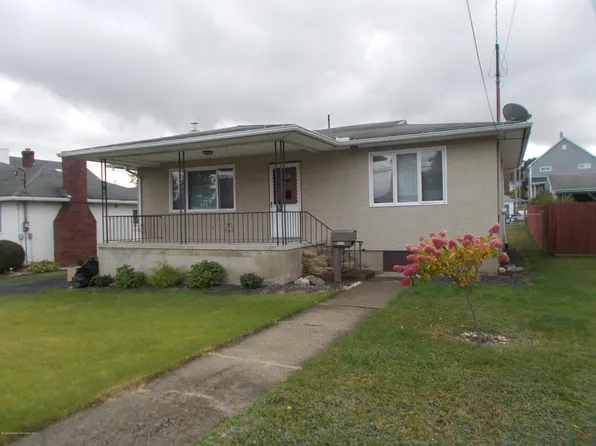 3615 Winfield Ave, Moosic, PA 18507