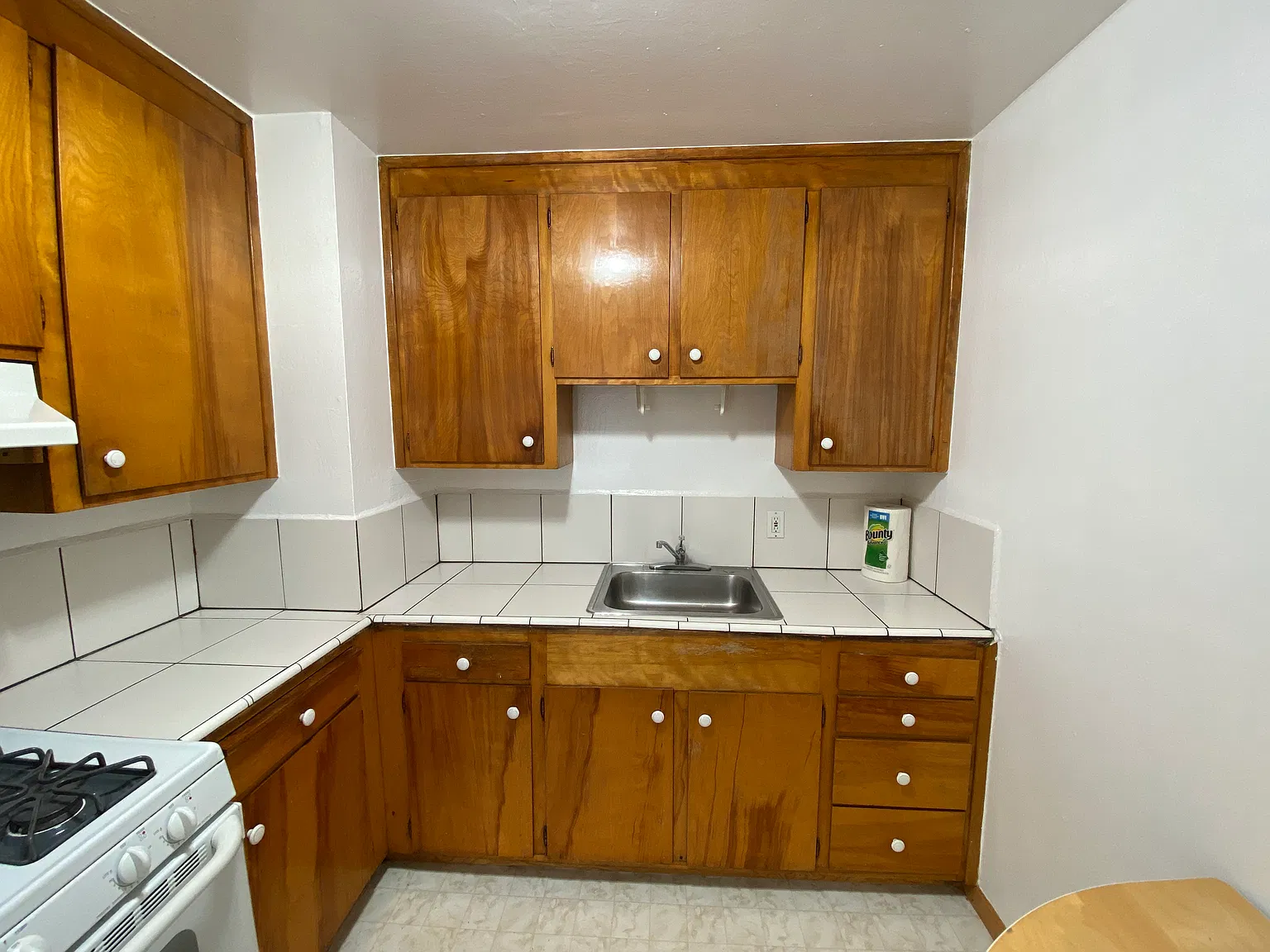 3 bed, 750 sqft, $1,550 — Photo 4