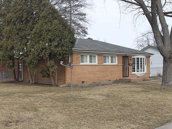 3rd image of 204 N Greenview Ave