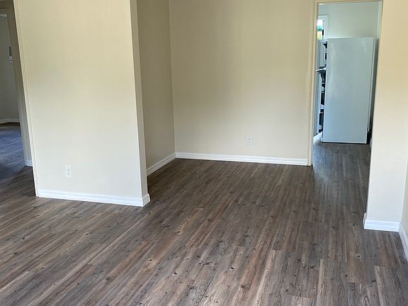 5th image of 415 SE 11th Ct APT 7