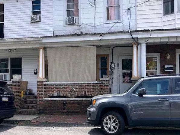 13 Lewis St, Minersville, PA 17954