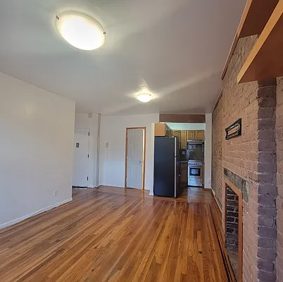 Rented by Oxford Property Group | media 4