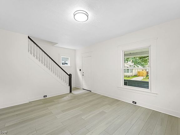 5th image of 3275 W 125th St