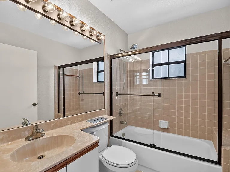 5451 Verona Dr #N — Photo 21