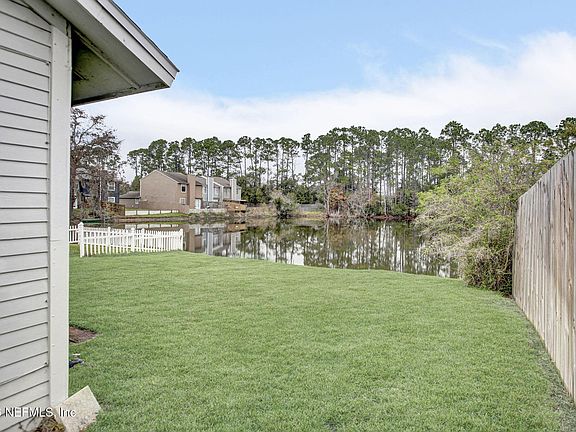 3rd image of 4561 CABBAGE POND Drive