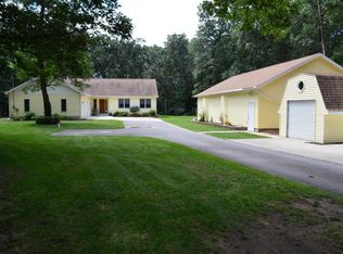 423 Fernwood Ln, Muskegon, MI 49442