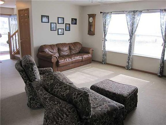3rd image of 414 Black Hawk Dr