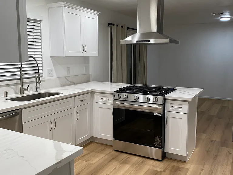 20825 Pine Ridge Ave — Photo 1