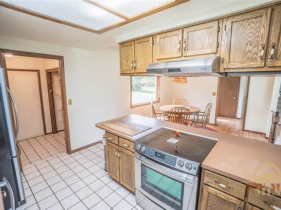5th image of 218 Arete Dr
