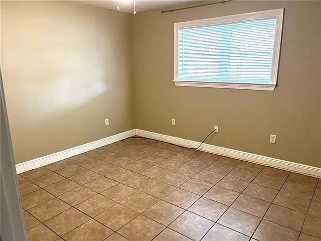 3 bed, 2.0 bath, 1000 sqft, $1,950 — Photo 4