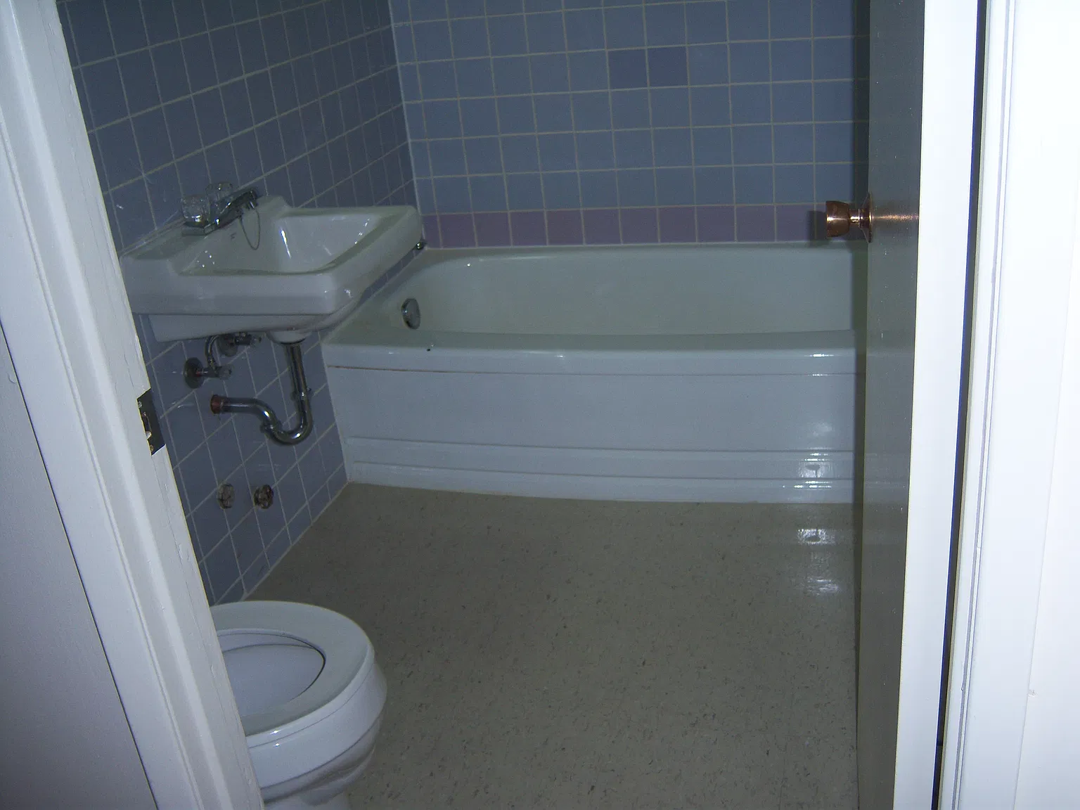 490 Talbot Ave — Photo 2