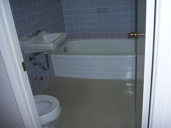 2nd image of 490 Talbot Ave #22