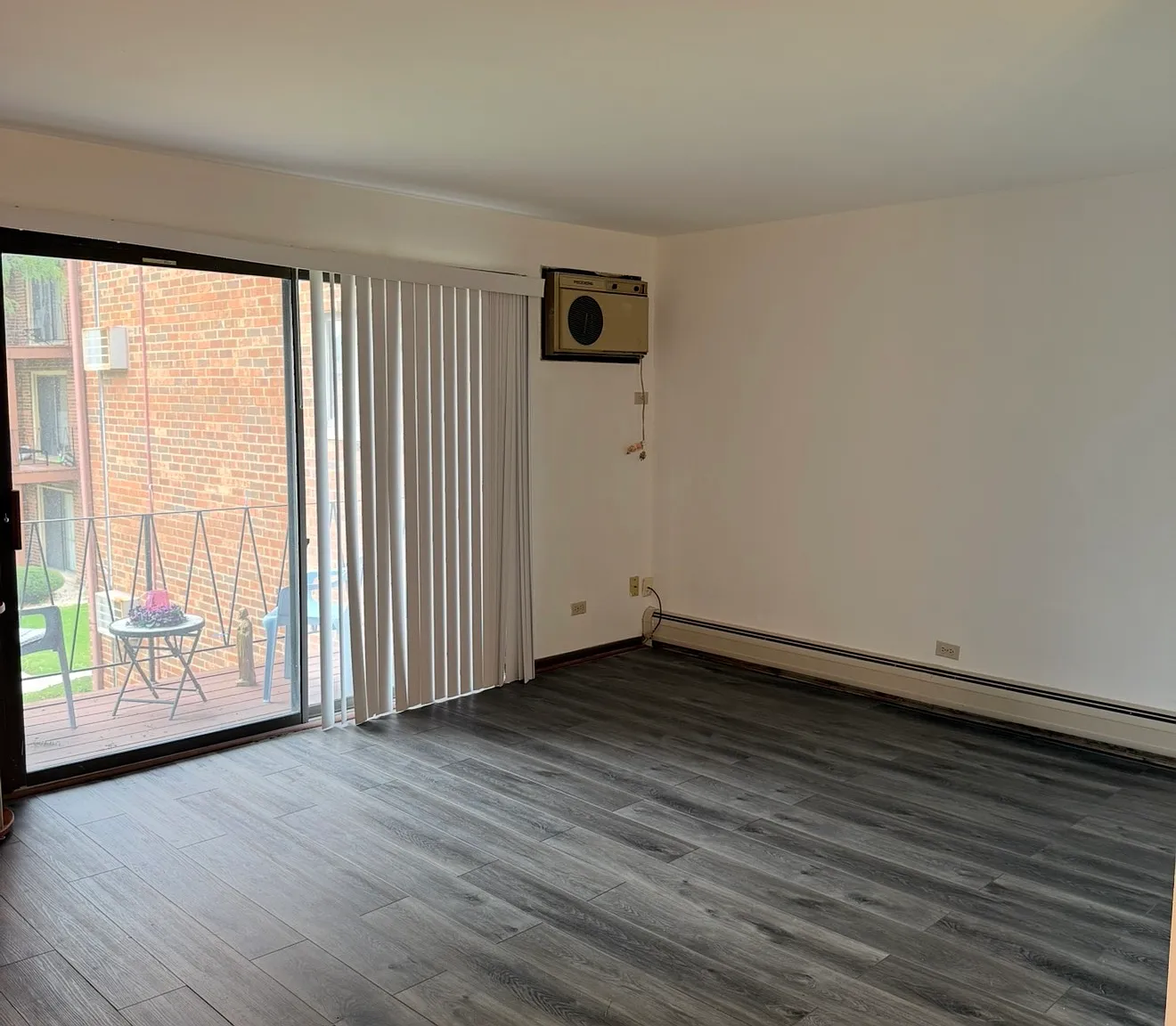 15744 Lake Dr — Photo 3