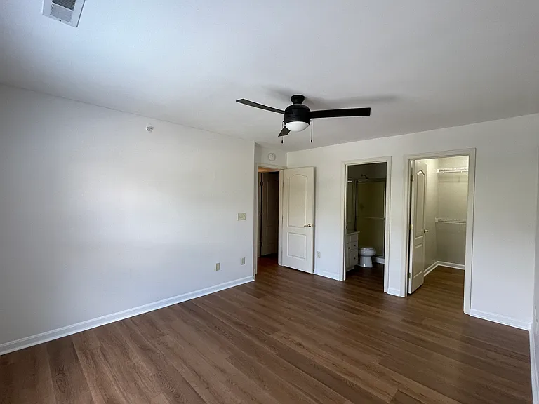 301 Skyview Ct — Photo 7