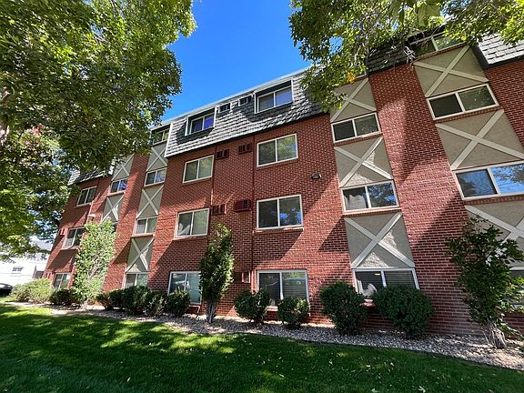 3rd image of 3030 S Bannock St #207