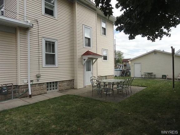 4th image of 2733 Weston Ave