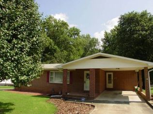 5016 Sitka Rd, Walkertown, NC 27051