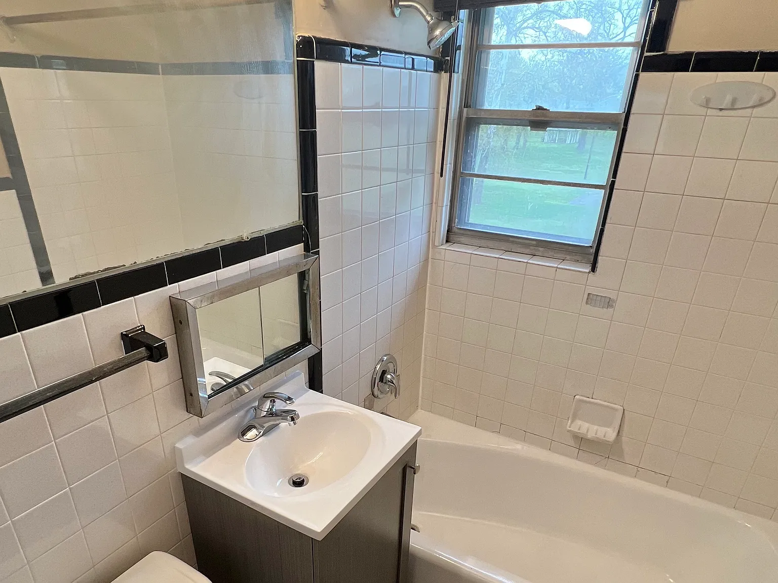 2 bed, 1005 sqft, $995 — Photo 4