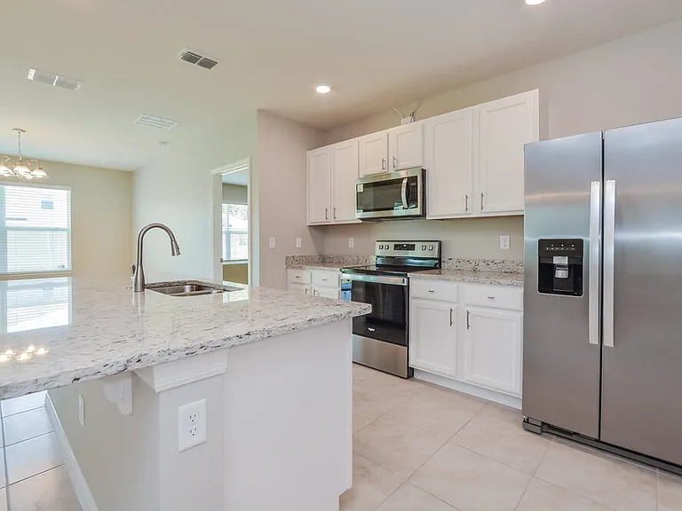 3905 Crimson Clover Dr — Photo 11