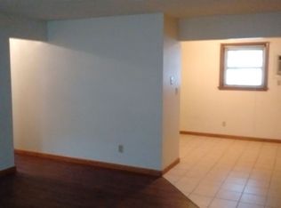 40 W Cook St APT 6, Manteno, IL 60950