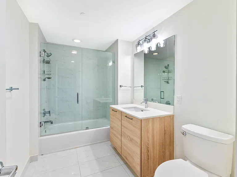 16385 Biscayne Blvd #2502 — Photo 7