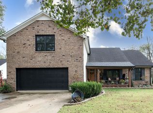 2745 Mollys Ct, Spring Hill, TN 37174