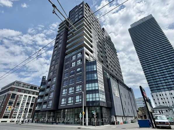 1 Victoria St S #1712, Kitchener, ON N2G 0B5