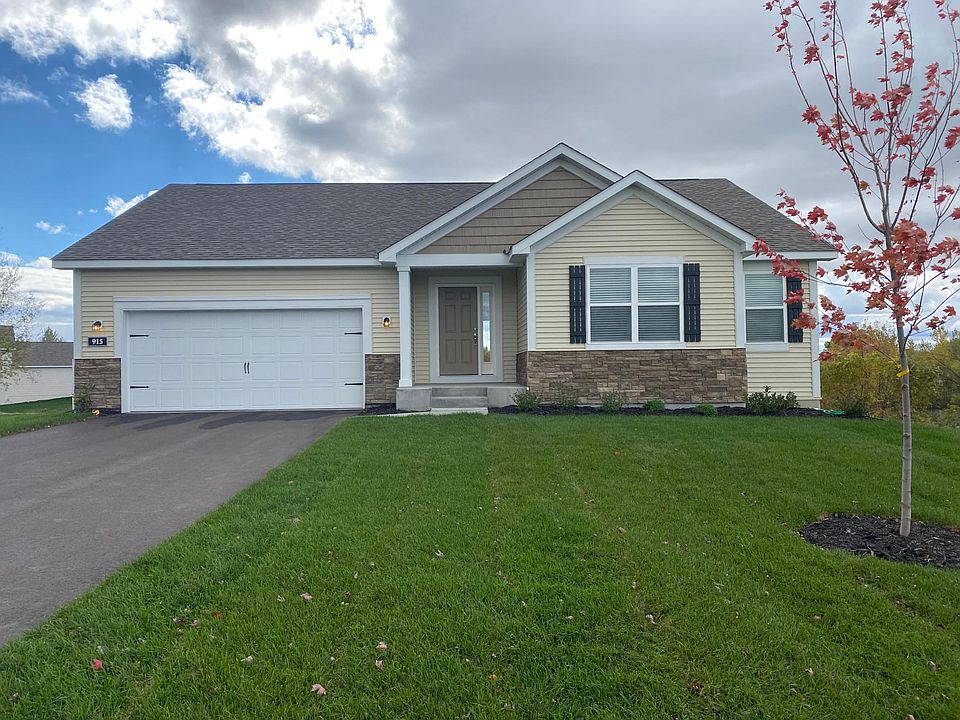 1st image of 915 Willow Creek Dr SE