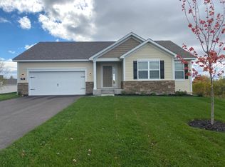 915 Willow Creek Dr SE, Lonsdale, MN 55046