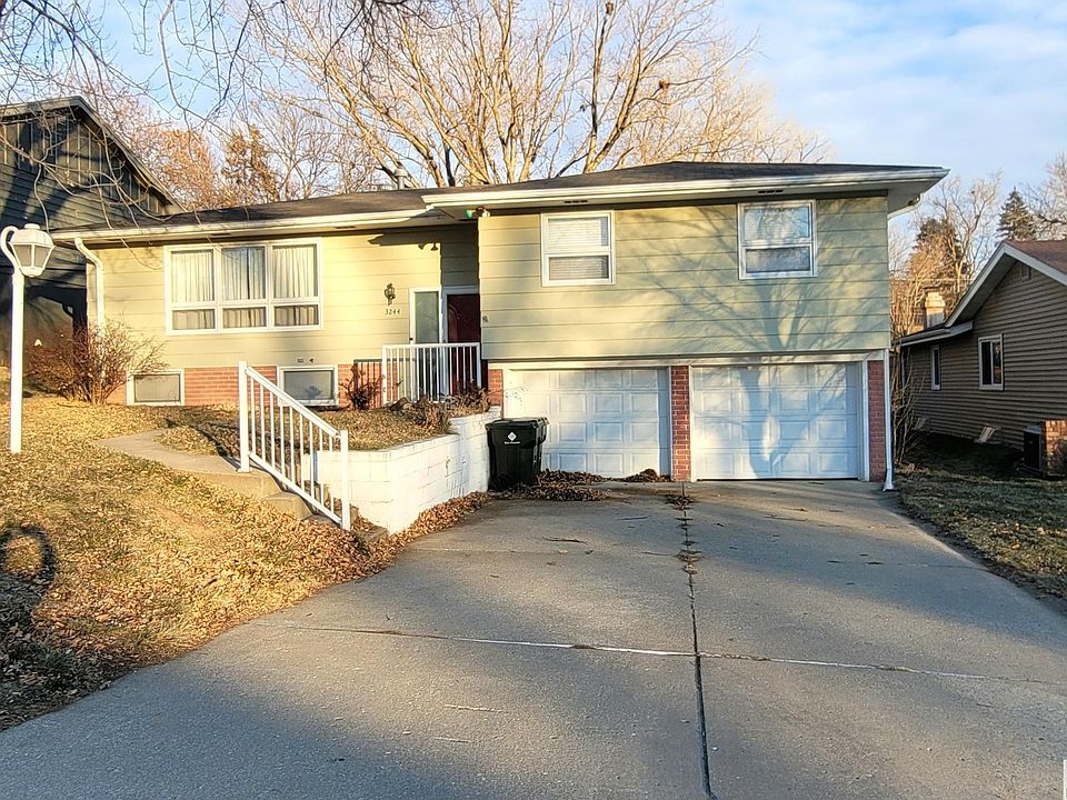 1st image of 3244 Viking Dr