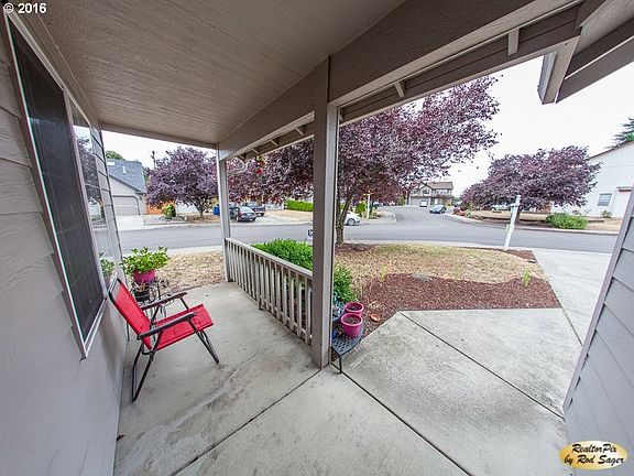 3rd image of 16303 NE 38th St