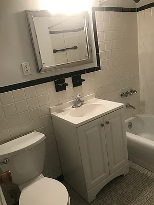 Rented by Carlyle Property Management | media 12