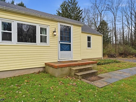 4th image of 131 Crusher Rd